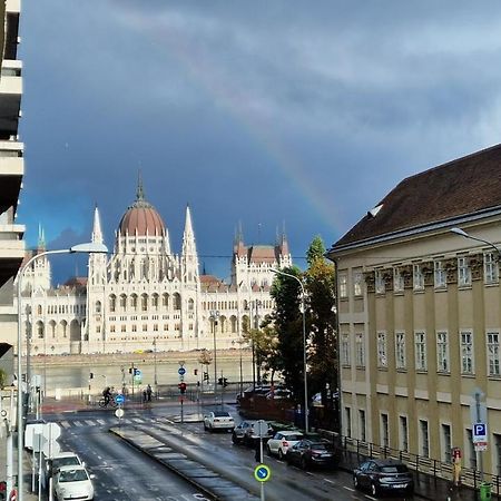 Parliament View Apartment Budapeste Exterior foto